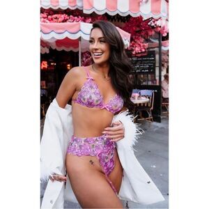 ❤️ NEW thinking of you embroidery lingerie set